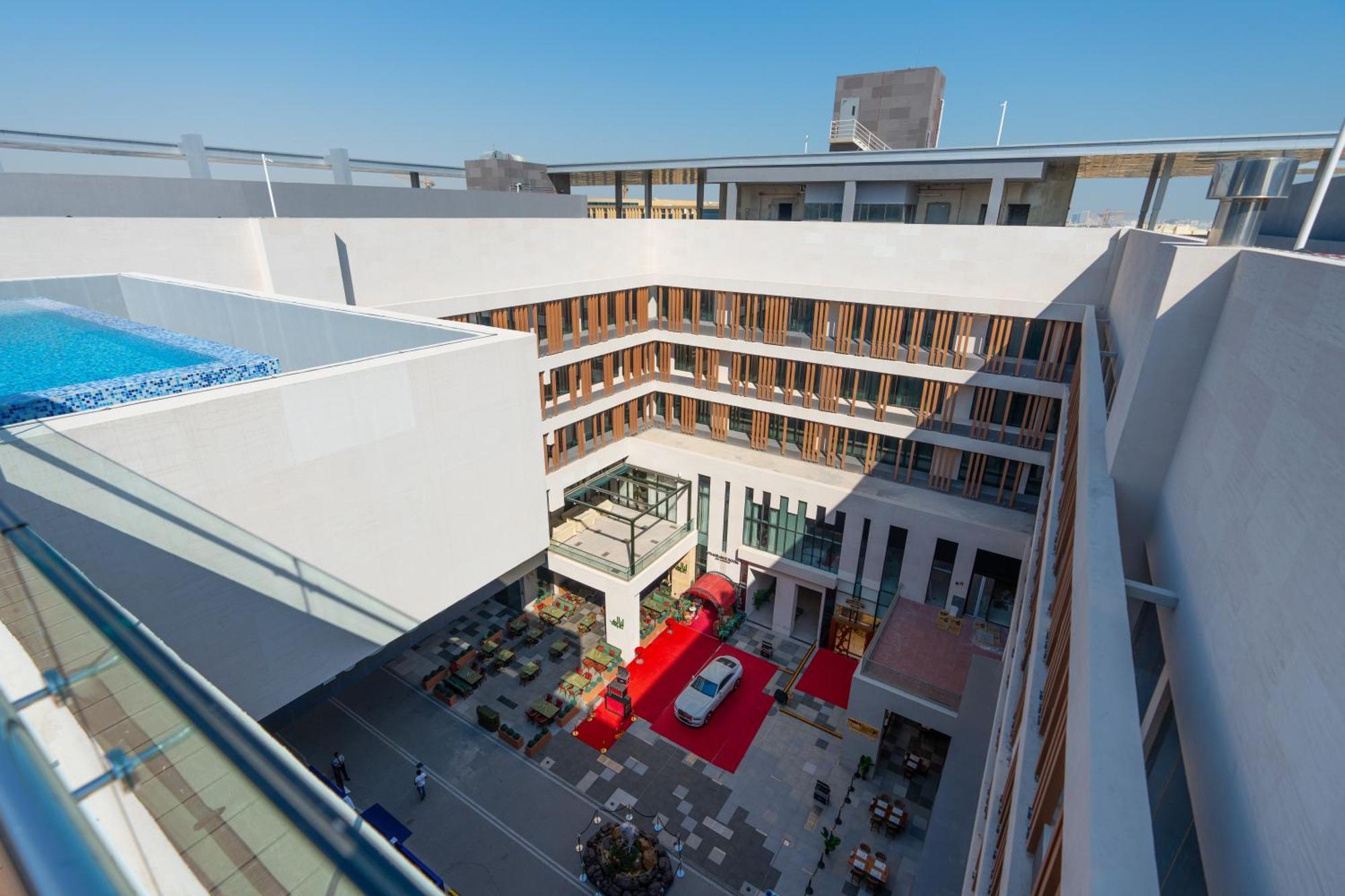 West Walk Retaj Hotel Al Rayyan Esterno foto
