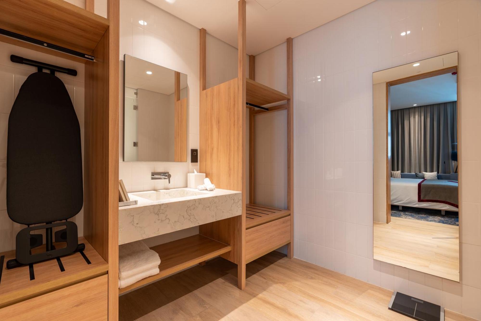 West Walk Retaj Hotel Al Rayyan Esterno foto