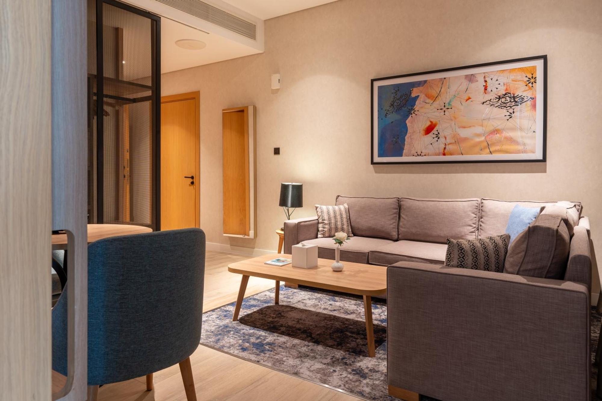 West Walk Retaj Hotel Al Rayyan Esterno foto